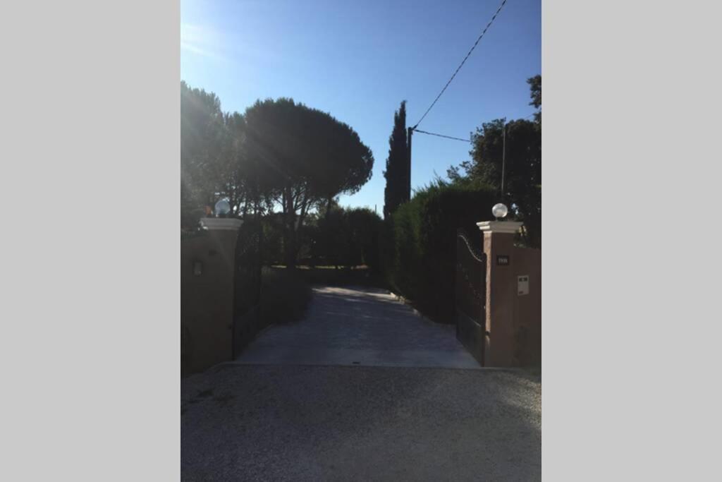 Gite 2 Pieces Au Calme Les Arcs-sur-Argens Dış mekan fotoğraf